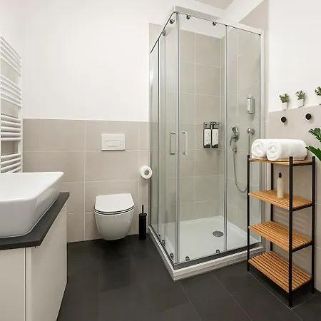 Nook I Airport Apartman